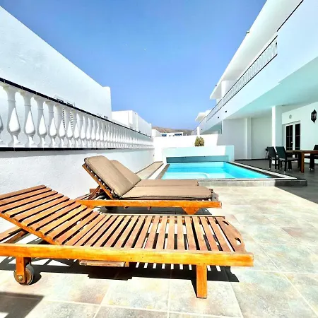 Maravillosa Con Piscina Privada Y Dos Dormitorios En Вилла
