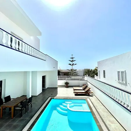 Maravillosa Con Piscina Privada Y Dos Dormitorios En * Пуэрто-Калеро