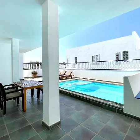 Maravillosa Con Piscina Privada Y Dos Dormitorios En