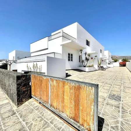 Maravillosa Con Piscina Privada Y Dos Dormitorios En Villa