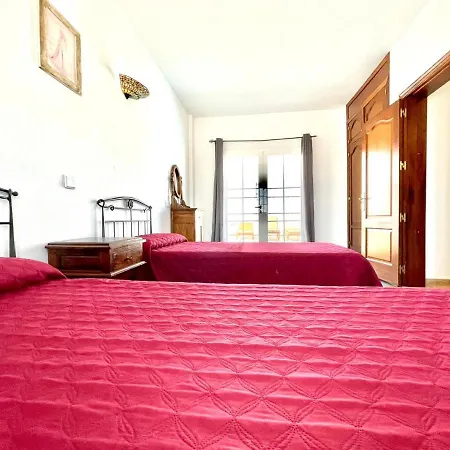 Maravillosa Con Piscina Privada Y Dos Dormitorios En * Puerto Calero
